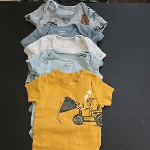 Lot Of 5 Carter's Baby Onesied Set in Yellow, Blue, and Gray 6 Months